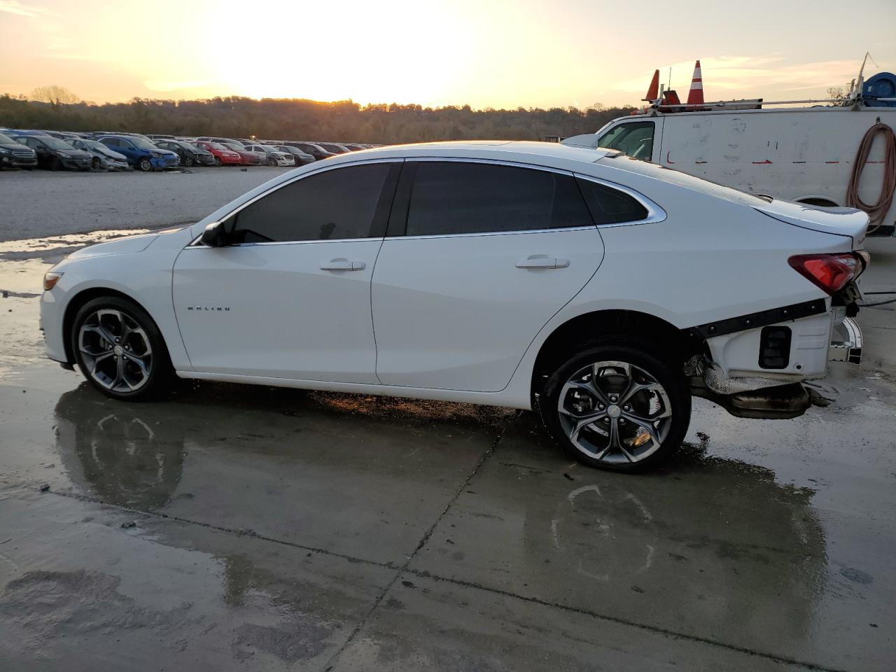 2021 Chevrolet Malibu - Image 2