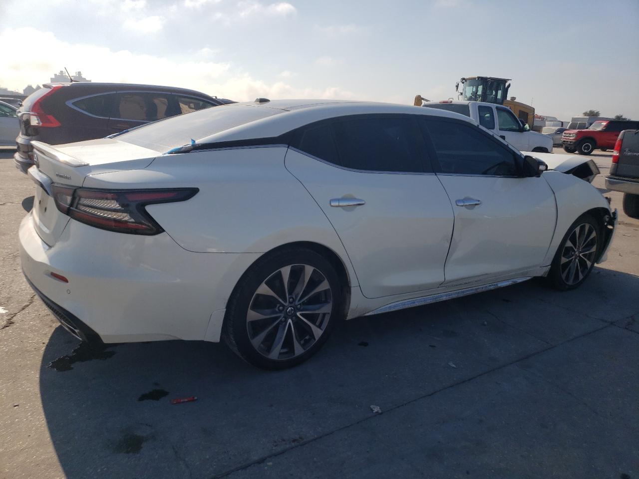 2019 Nissan Maxima - Image 3