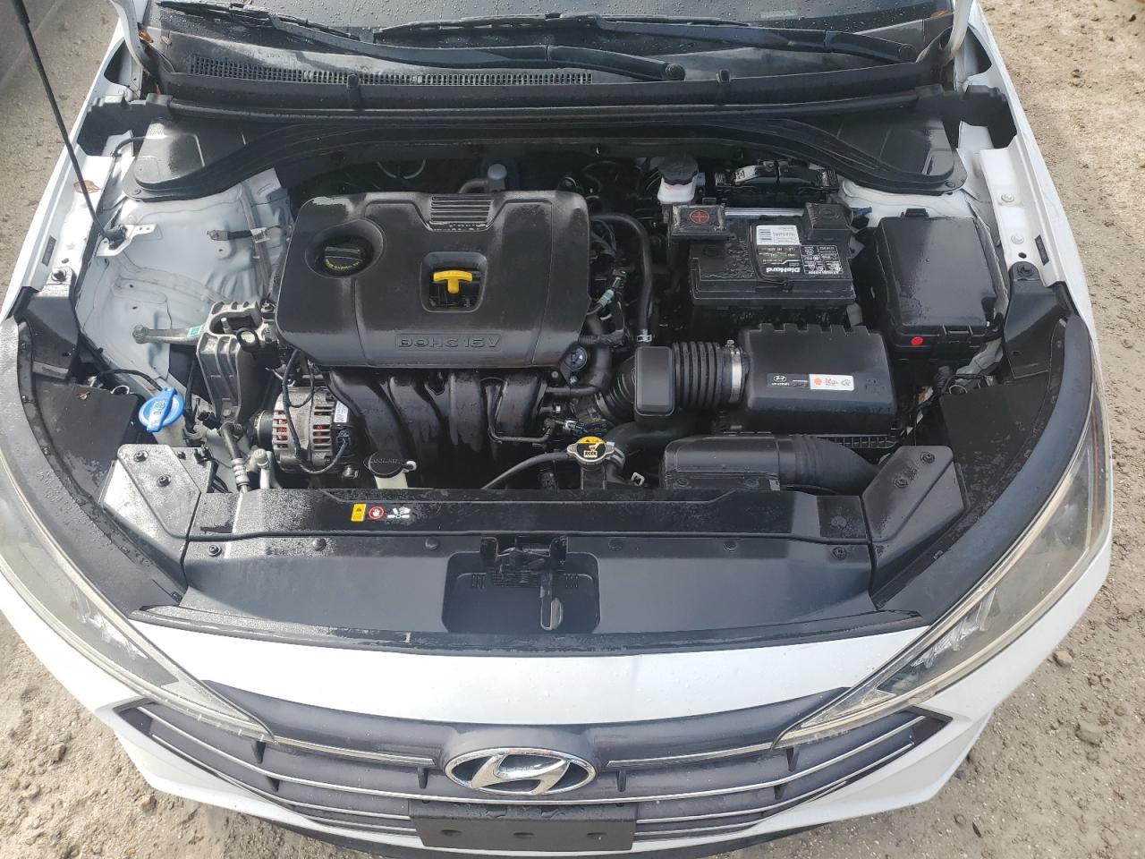 2019 Hyundai Elantra - Image 11