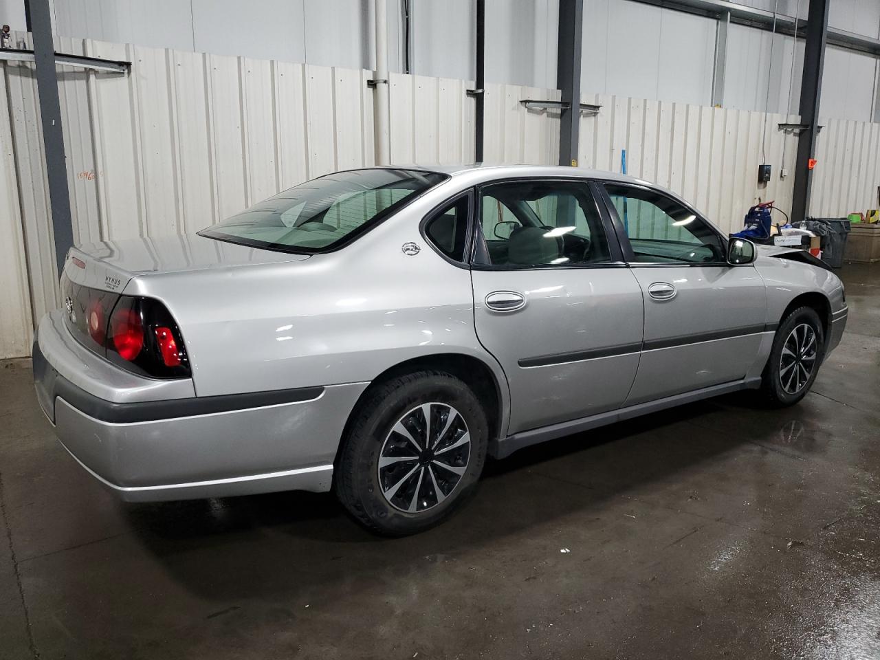 2005 Chevrolet Impala - Image 3