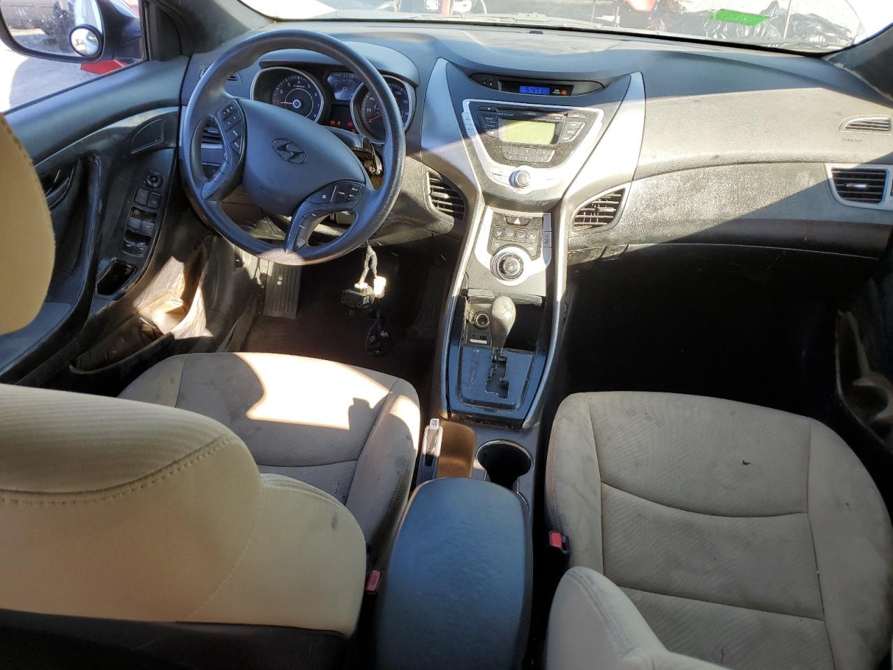 2011 Hyundai Elantra - Image 8