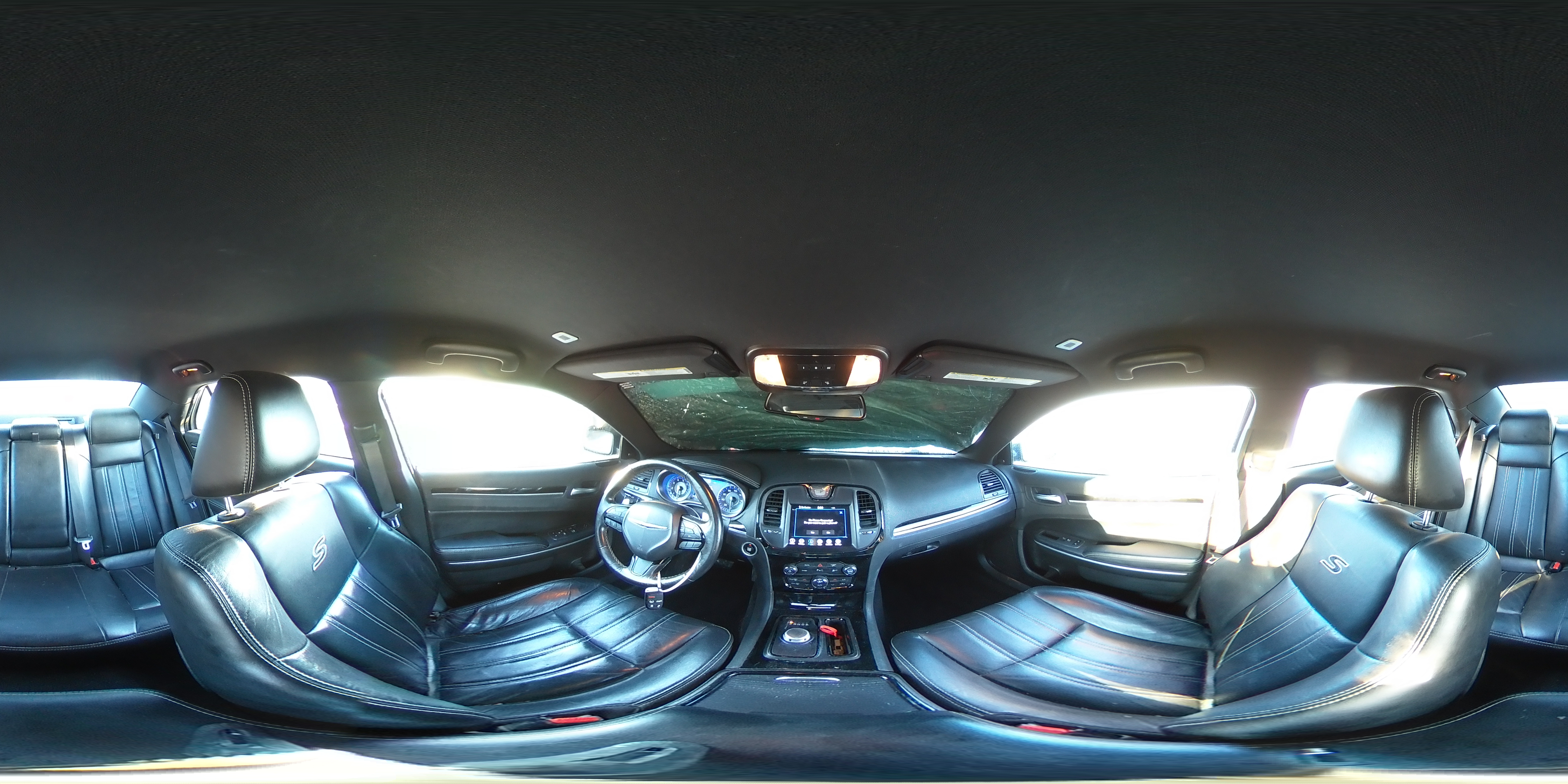 2021 Chrysler 300 - Image 15