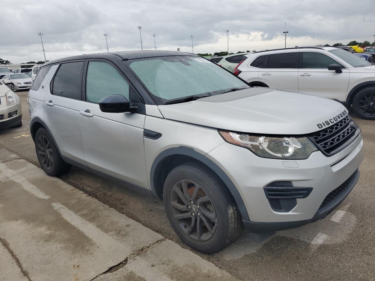 2016 Land Rover Discovery - Image 4