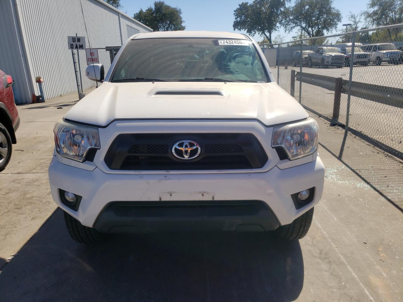 2015 Toyota Tacoma Double Cab Prerunner VIN: 3TMJU4GN1FM185151 Lot: 74324564