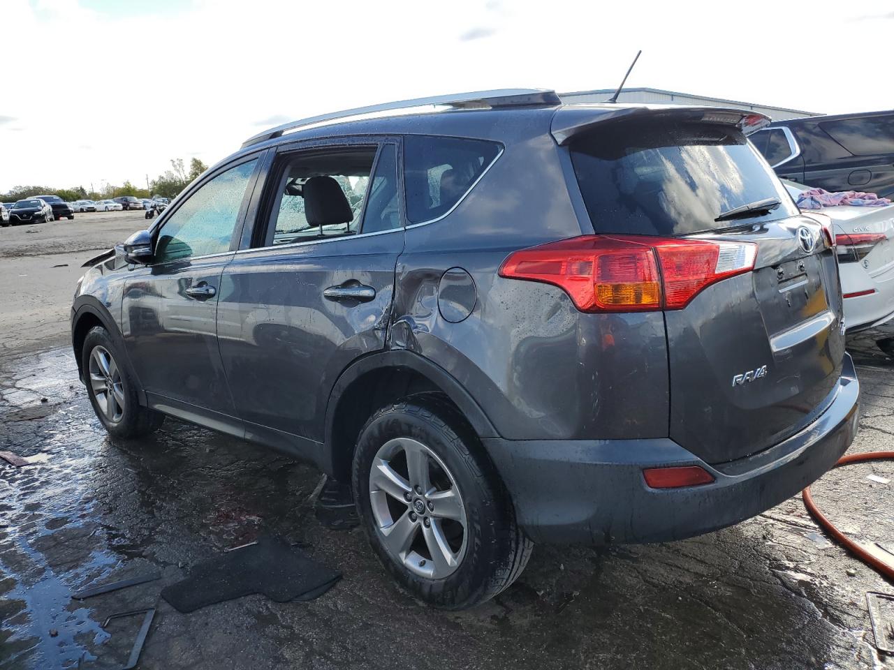2015 Toyota RAV 4 - Image 2