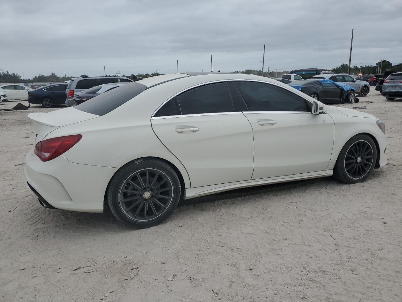 VIN WDDSJ4EB2FN173169 2015 MERCEDES-BENZ CLA-CLASS no.3