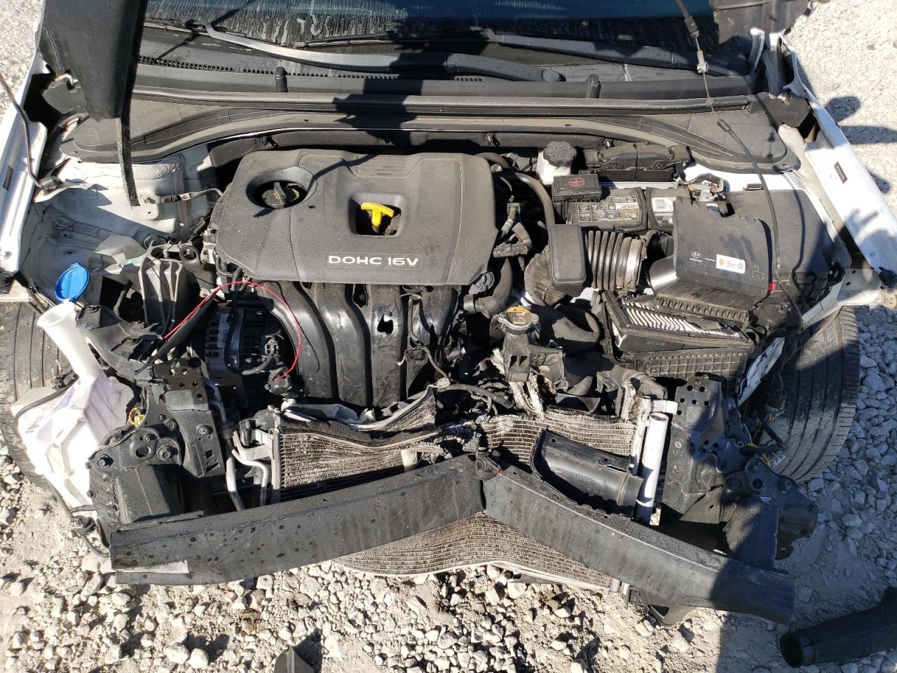 2018 Hyundai Elantra - Image 12