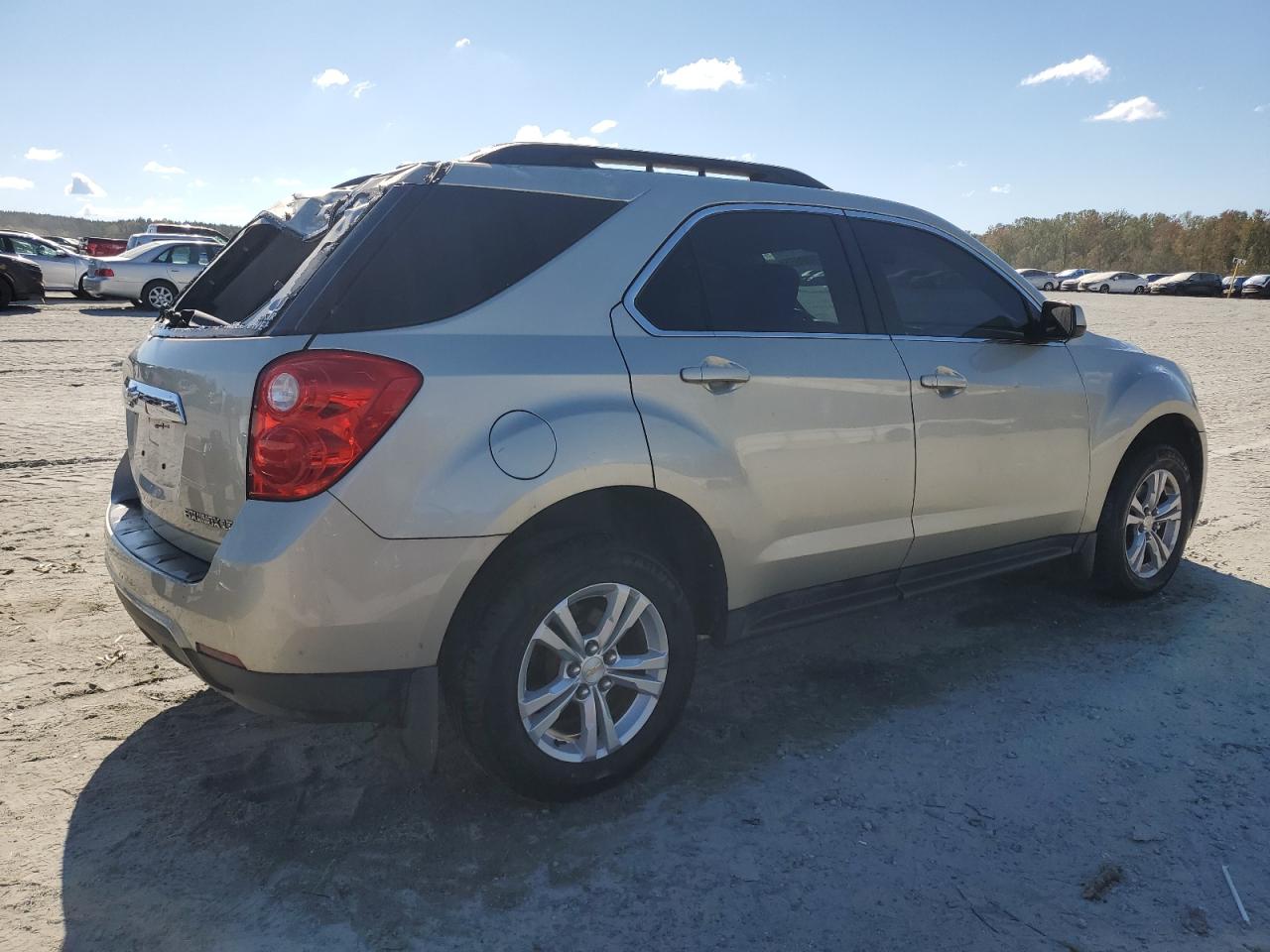 2015 Chevrolet Equinox - Image 3