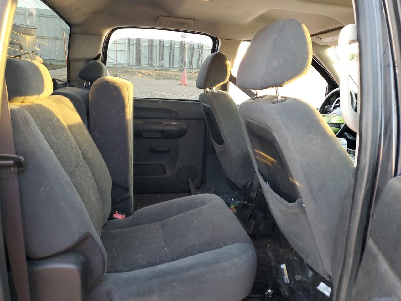 2007 Chevrolet Silverado - Image 10