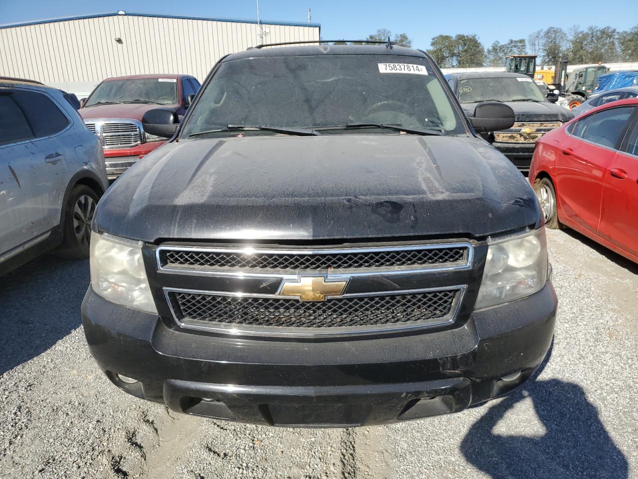 2007 Chevrolet Suburban - Image 5