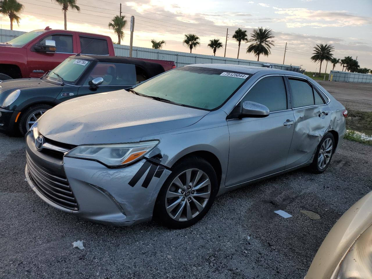 4T1BK1FK6FU565643 2015 TOYOTA CAMRY - Image 1