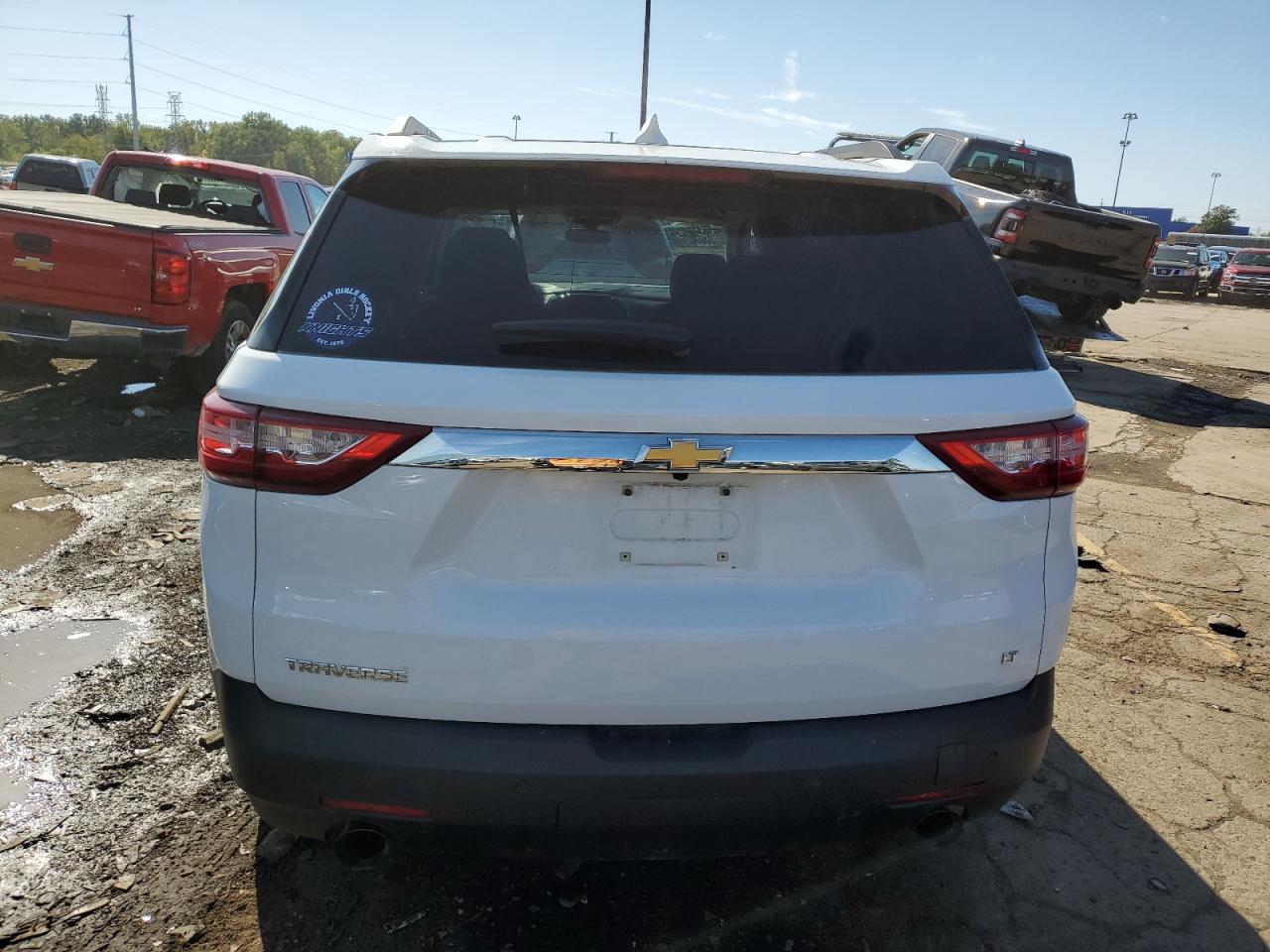 1GNERGKW8KJ157334 2019 Chevrolet Traverse Lt