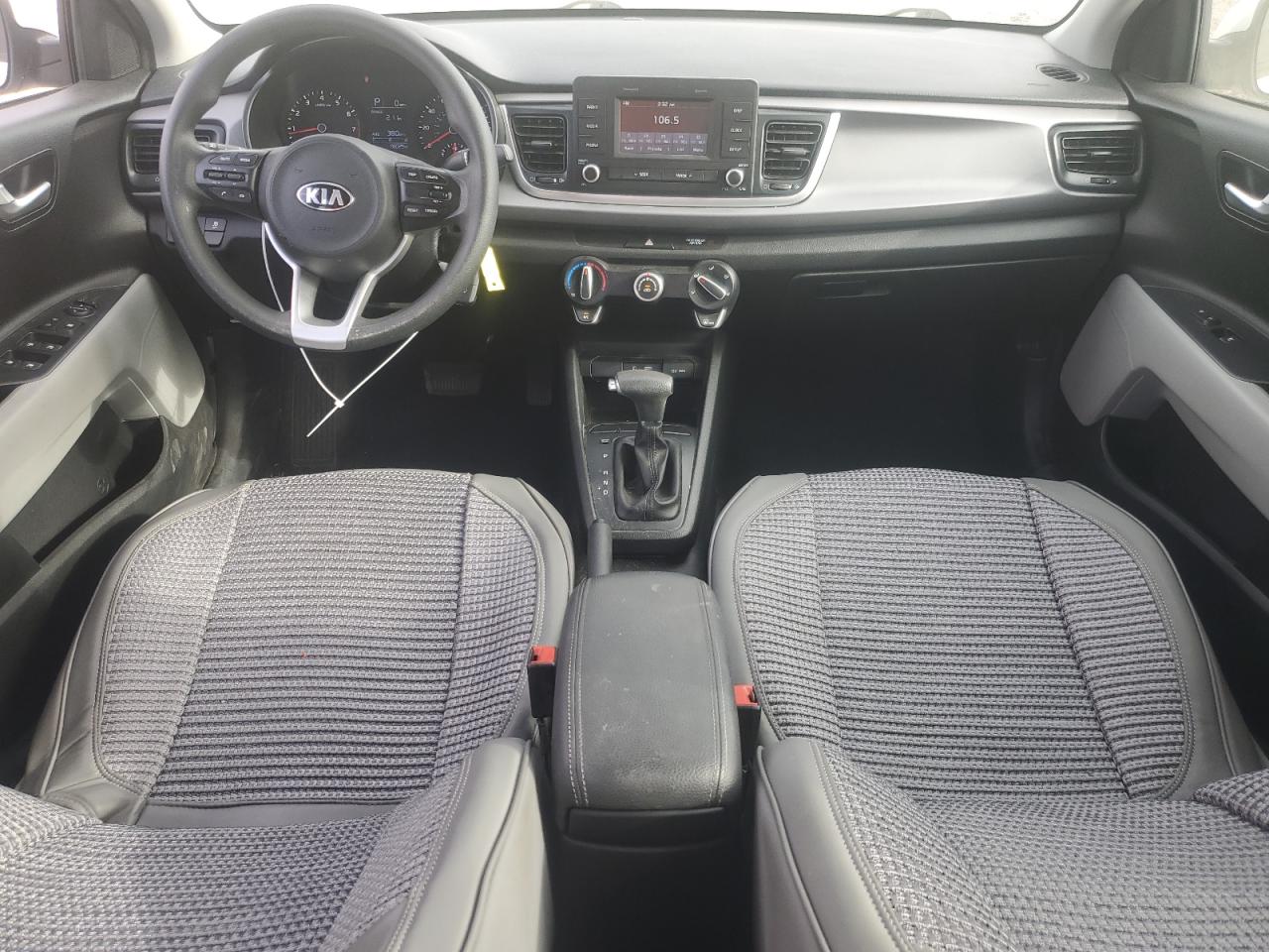 3KPA24AB1JE145000 2018 Kia Rio Lx