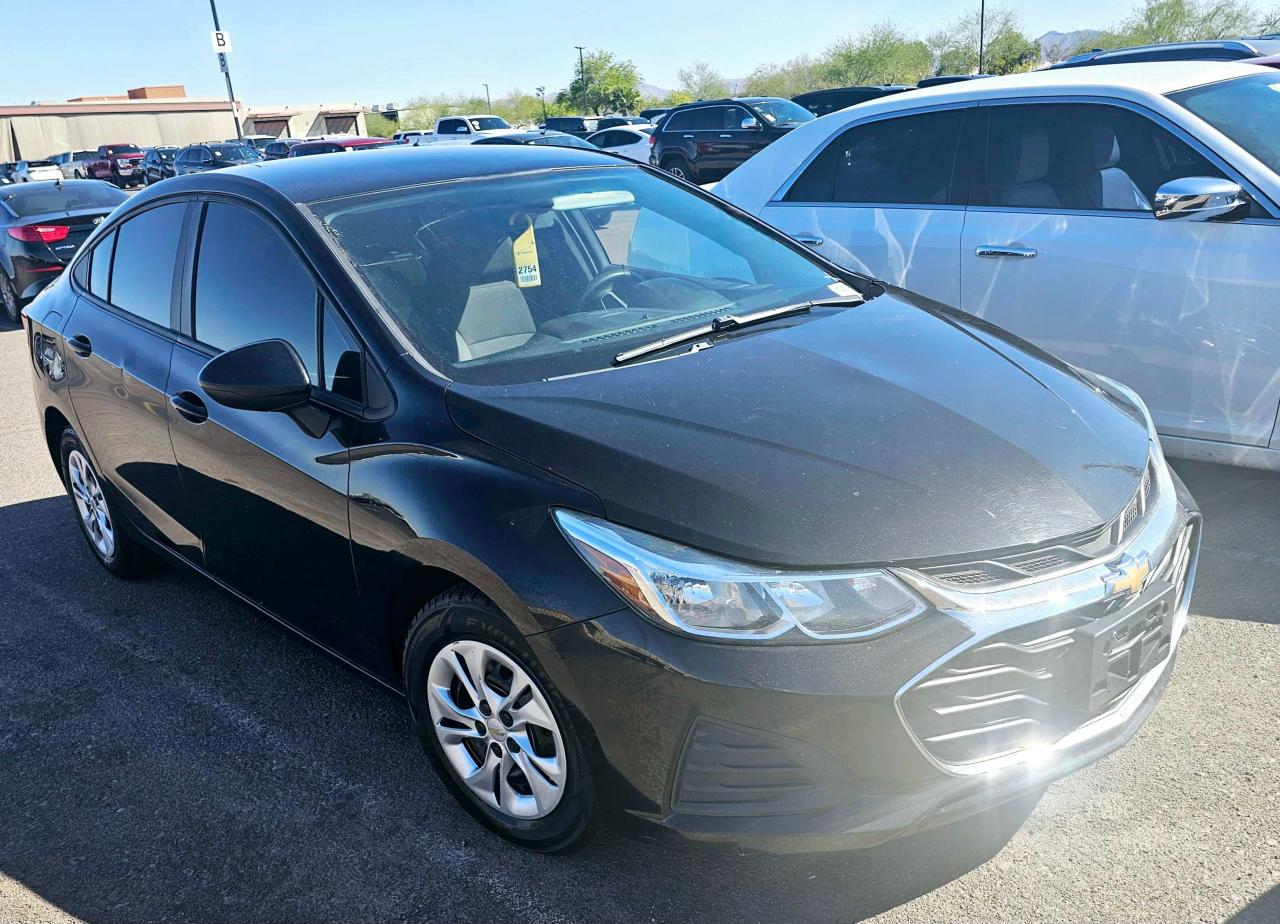2019 Chevrolet Cruze - Image 1