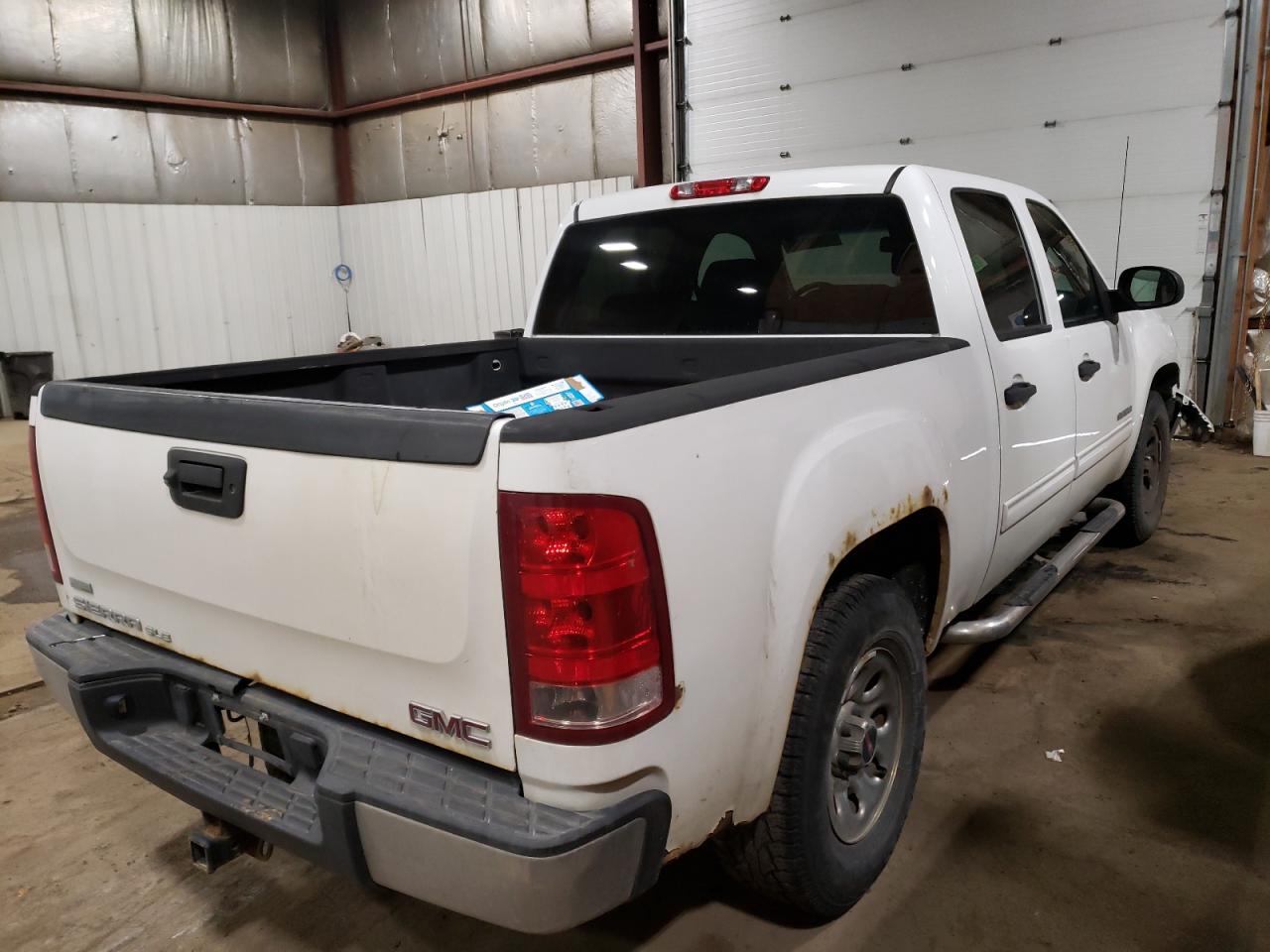 2011 GMC Sierra - Image 3