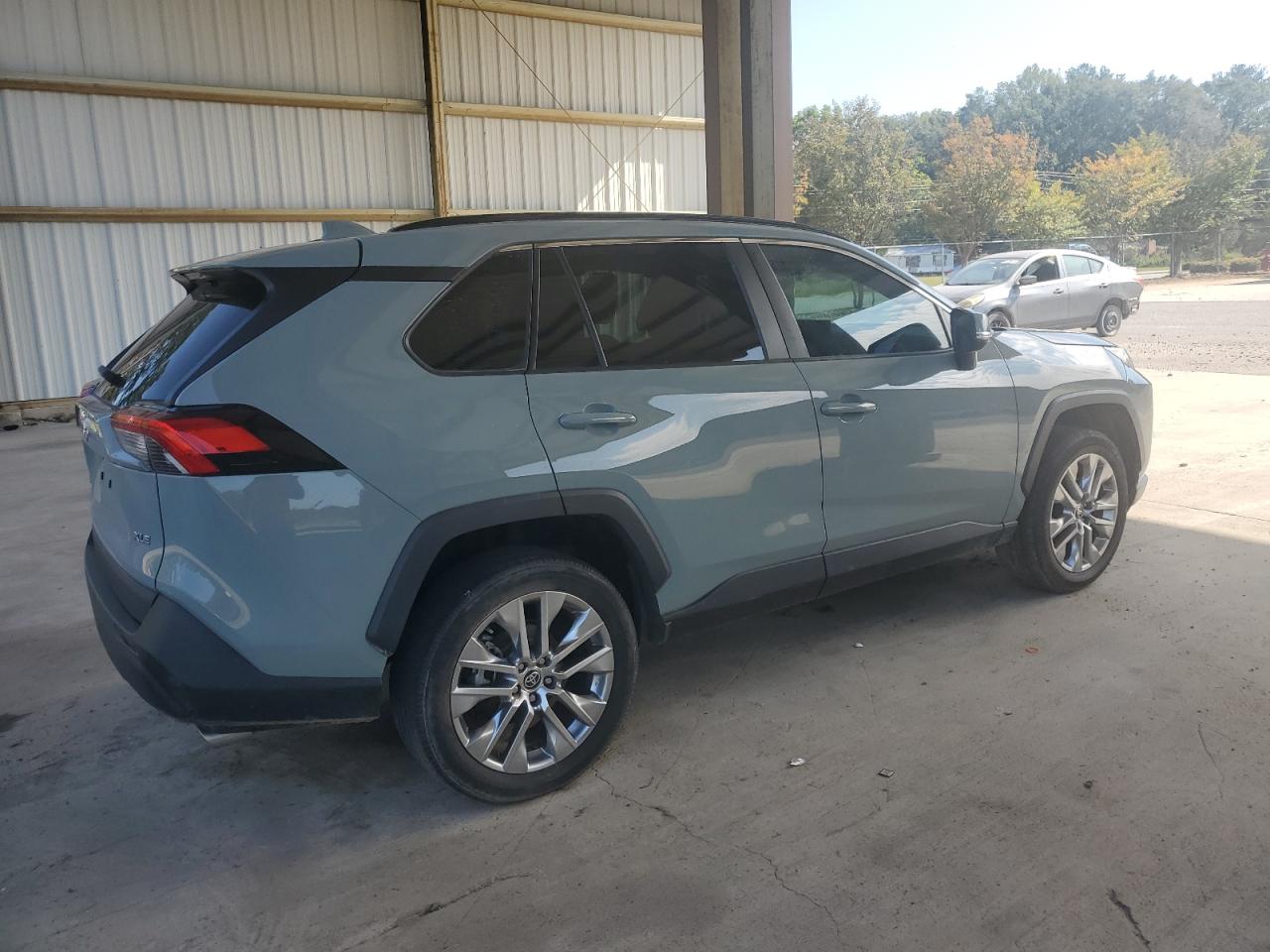 2021 Toyota RAV 4 - Image 3