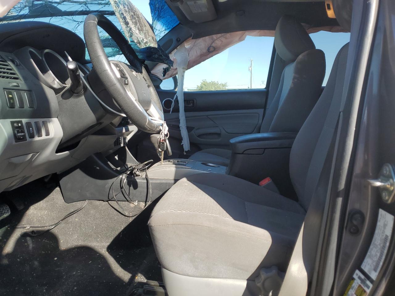 2015 Toyota Tacoma - Image 7