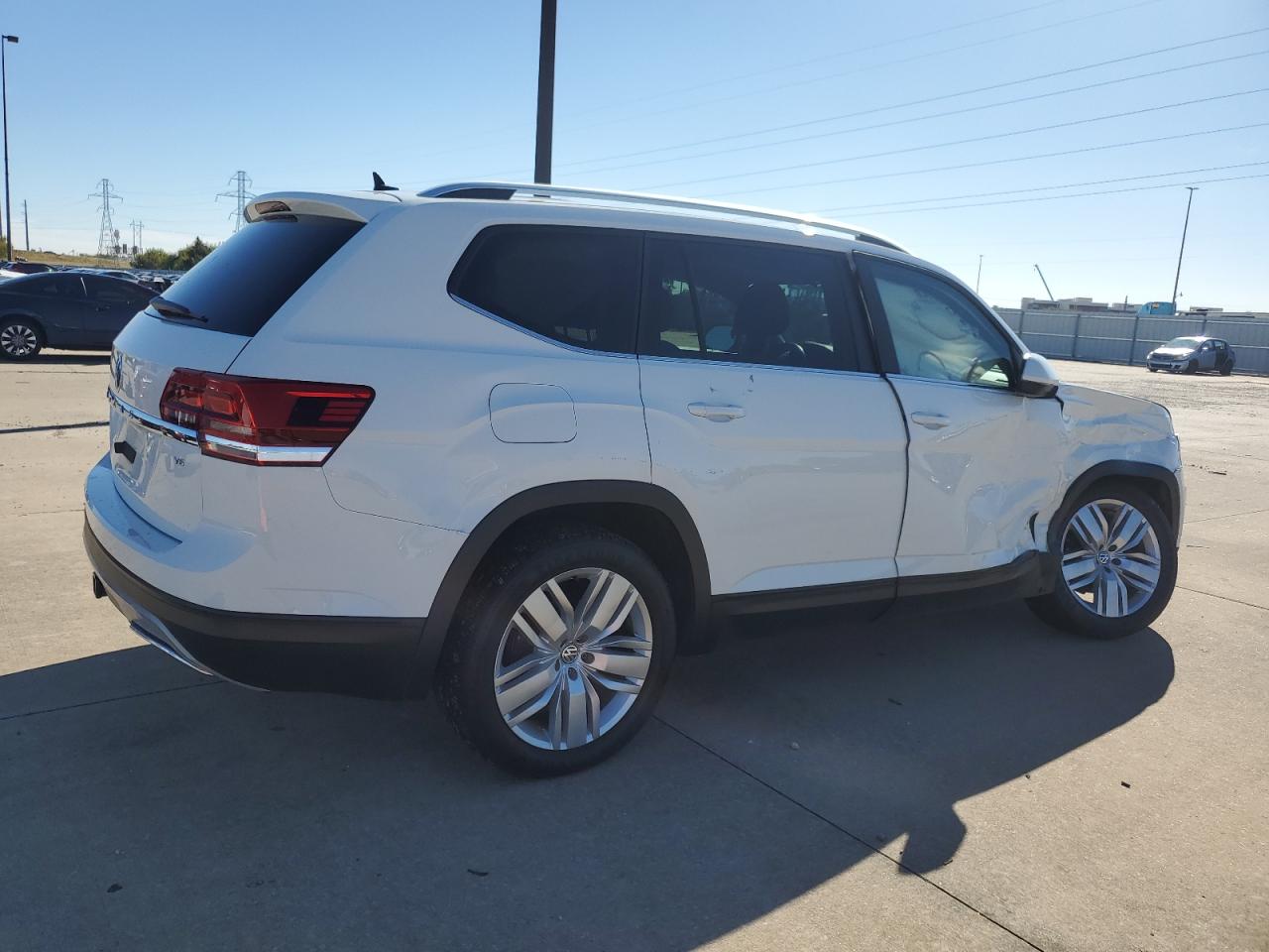 2019 Volkswagen Atlas - Image 3