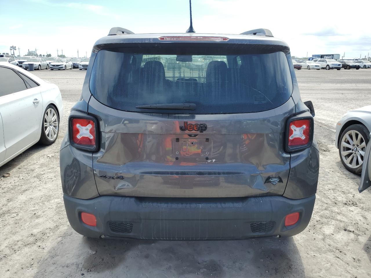 ZACCJBBT7GPD75773 2016 Jeep Renegade Latitude