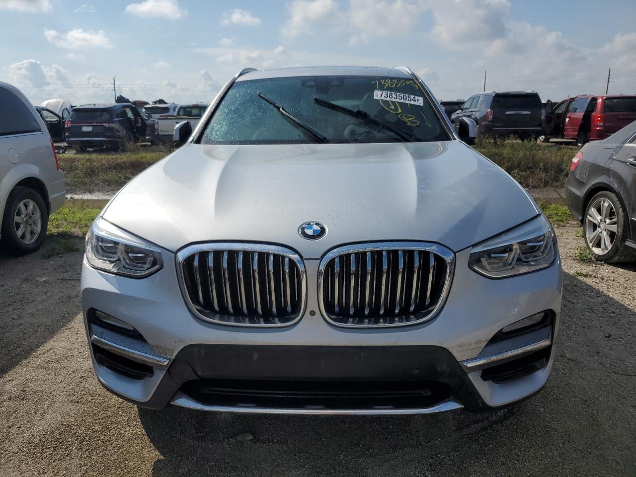 VIN 5UXTR9C5XJLC73012 2018 BMW X3 no.5