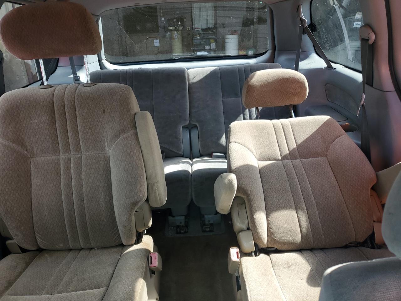 2002 Toyota Sienna Le VIN: 4T3ZF13CX2U463618 Lot: 73660534