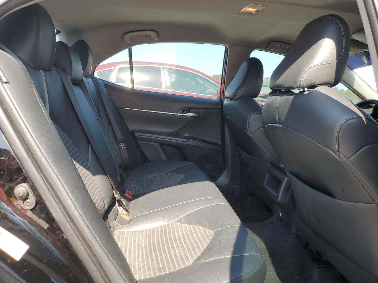2019 Toyota Camry - Image 10