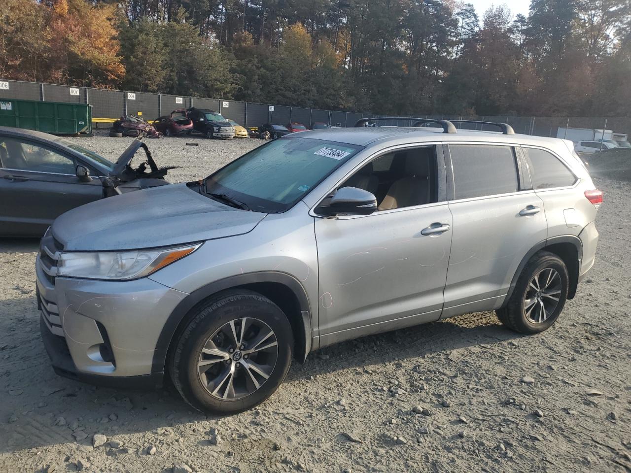 2017 Toyota Highlander - Image 1
