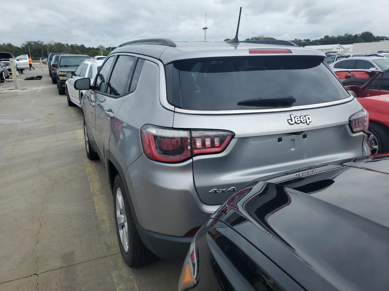 2018 Jeep Compass Latitude VIN: 3C4NJDBB3JT262737 Lot: 75084734