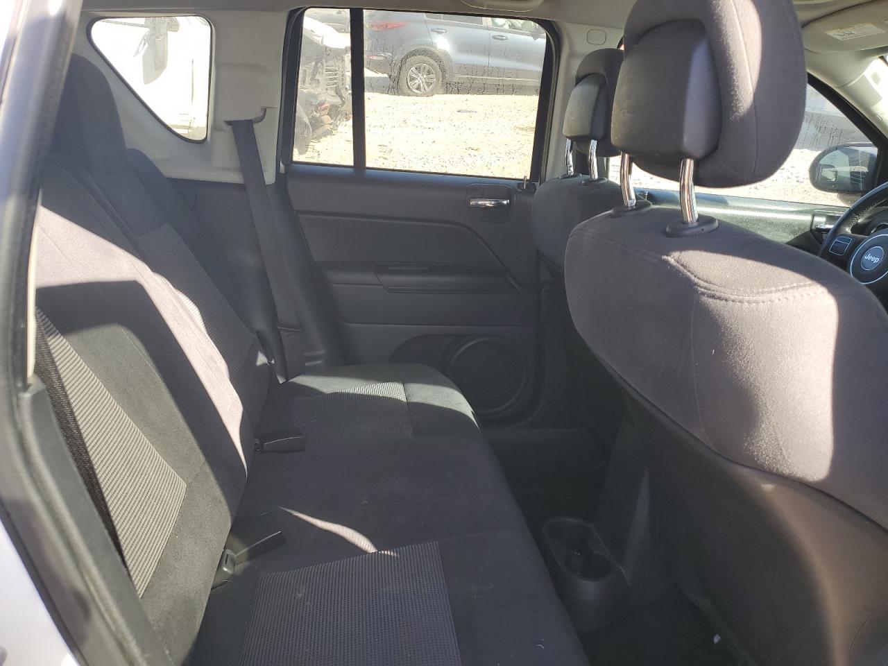 2013 Jeep Compass - Image 11