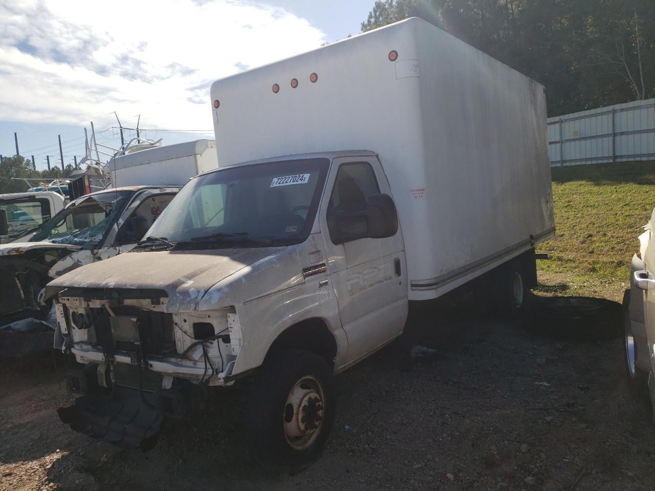 2016 Ford Econoline - Image 1
