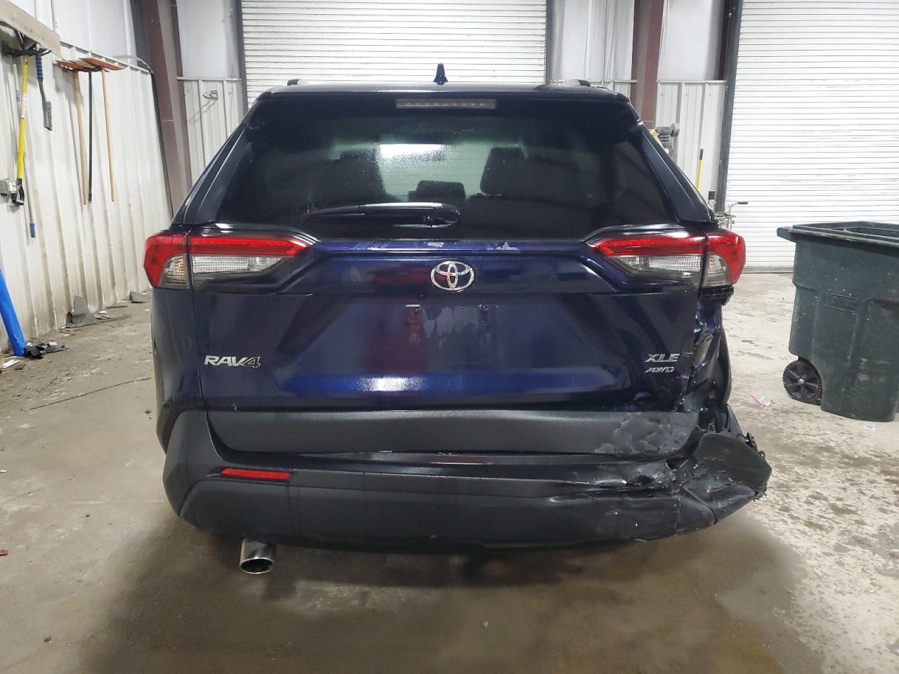 2020 Toyota Rav4 Xle VIN: 2T3P1RFV4LW138353 Lot: 75201764