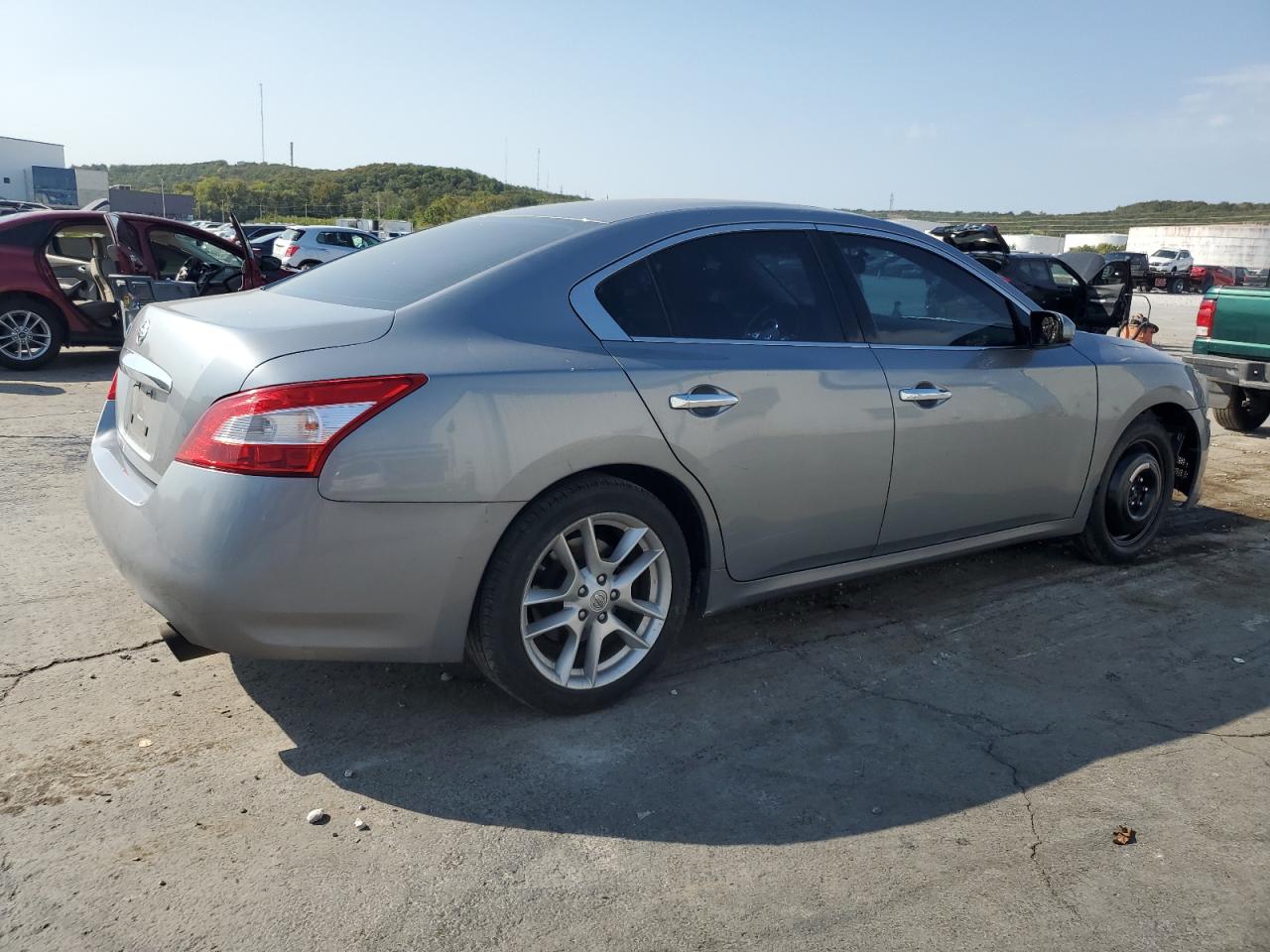 2009 Nissan Maxima - Image 3