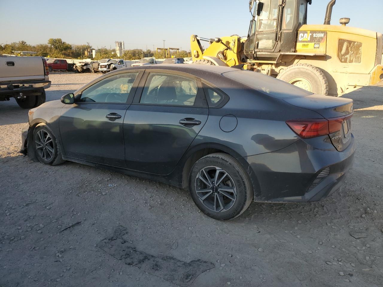 2022 Kia Forte - Image 2