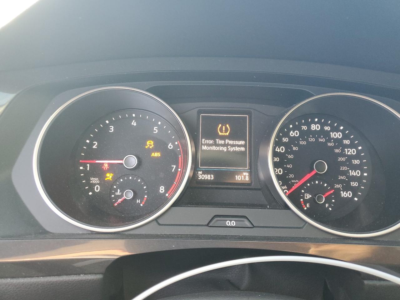 2020 Volkswagen Tiguan - Image 9