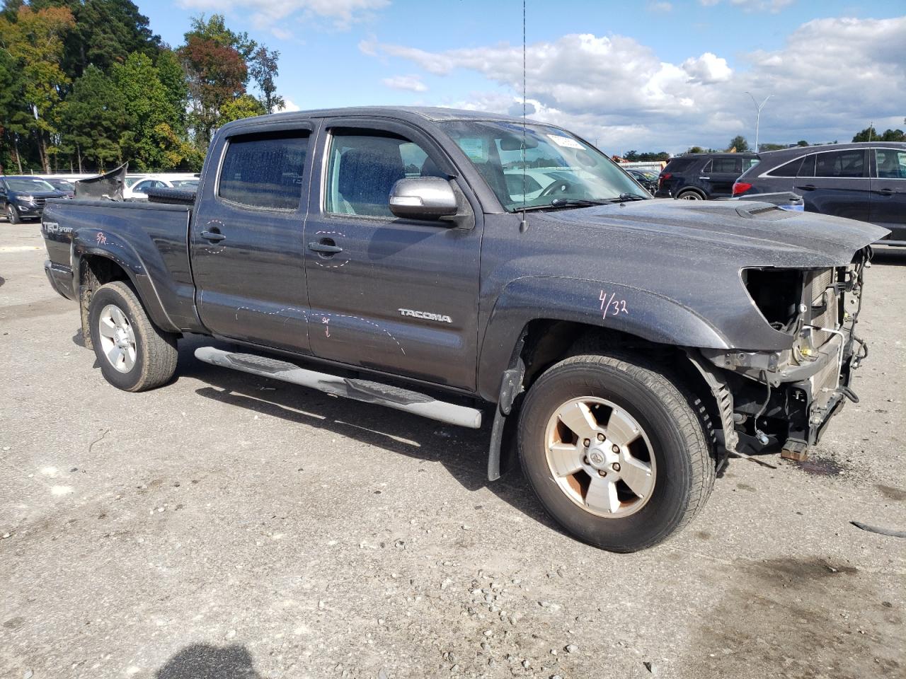 2014 Toyota Tacoma - Image 4