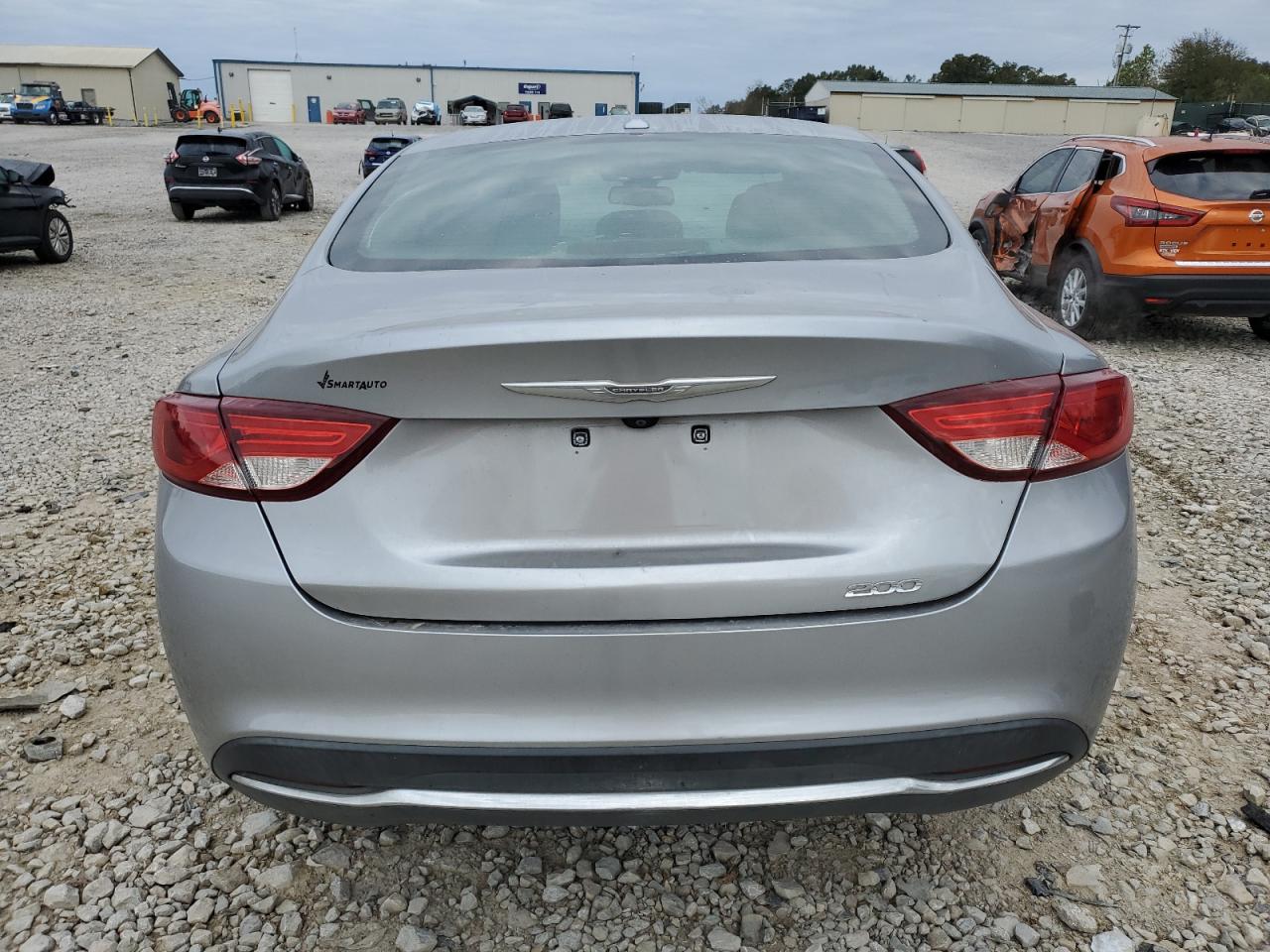 2015 Chrysler 200 - Image 6