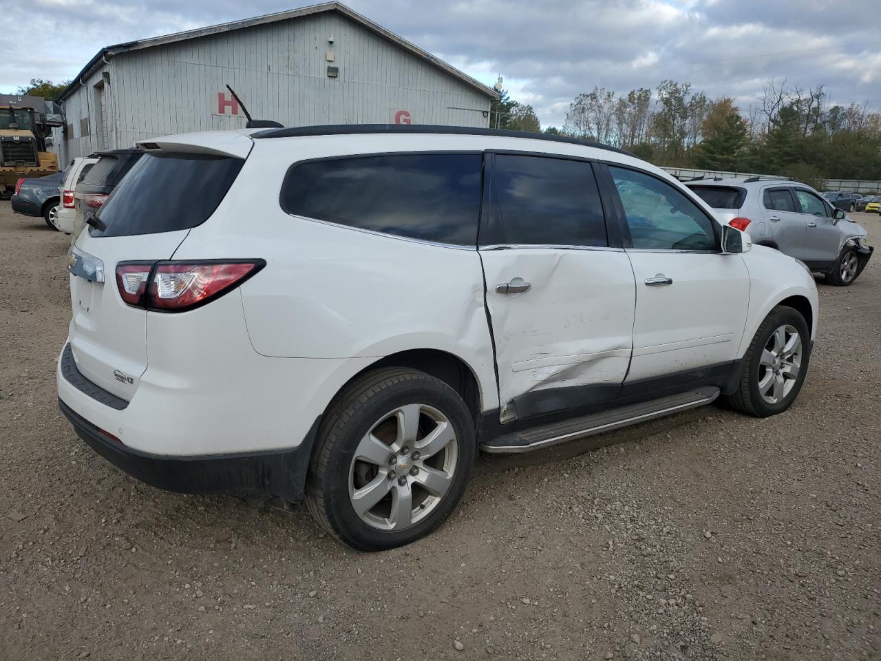 2017 Chevrolet Traverse - Image 3
