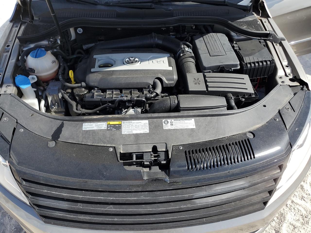 2014 Volkswagen Passat CC - Image 11