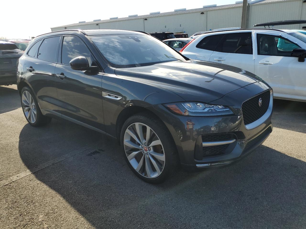 2019 Jaguar F-Pace - Image 4