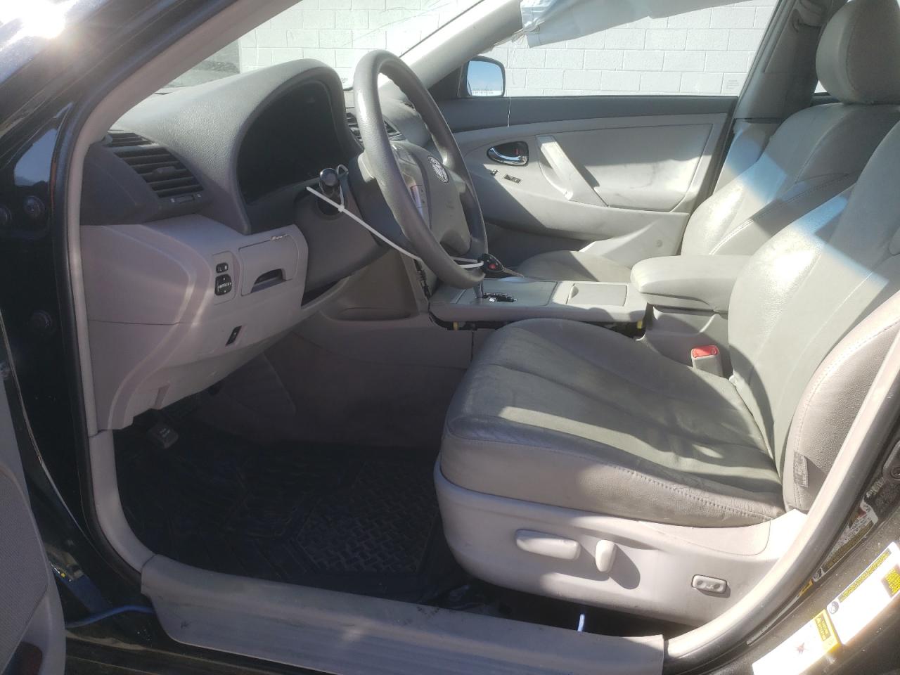 2011 Toyota Camry - Image 7