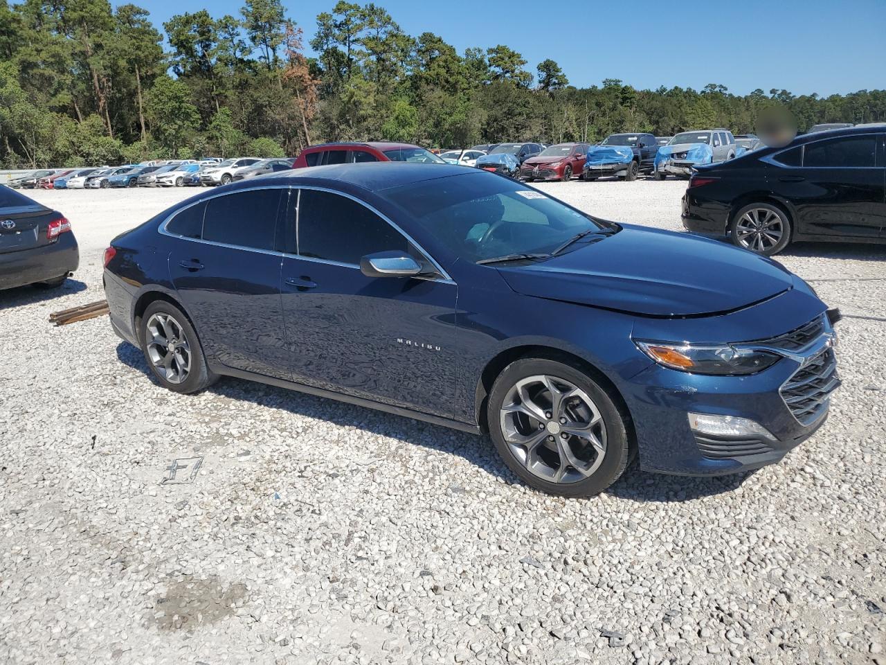 2020 Chevrolet Malibu - Image 4