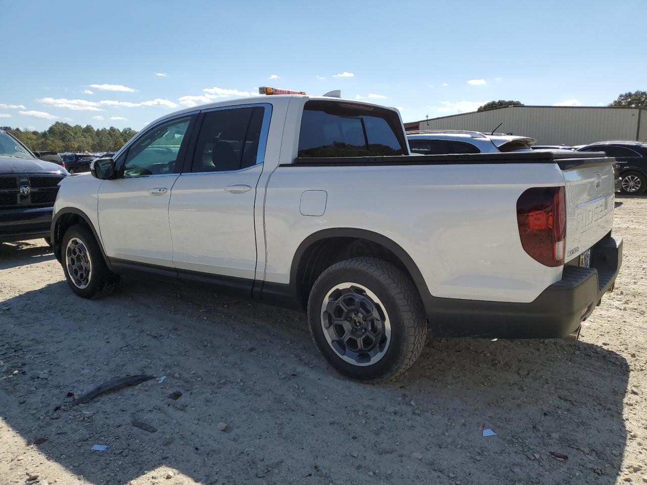 2024 Honda Ridgeline - Image 2