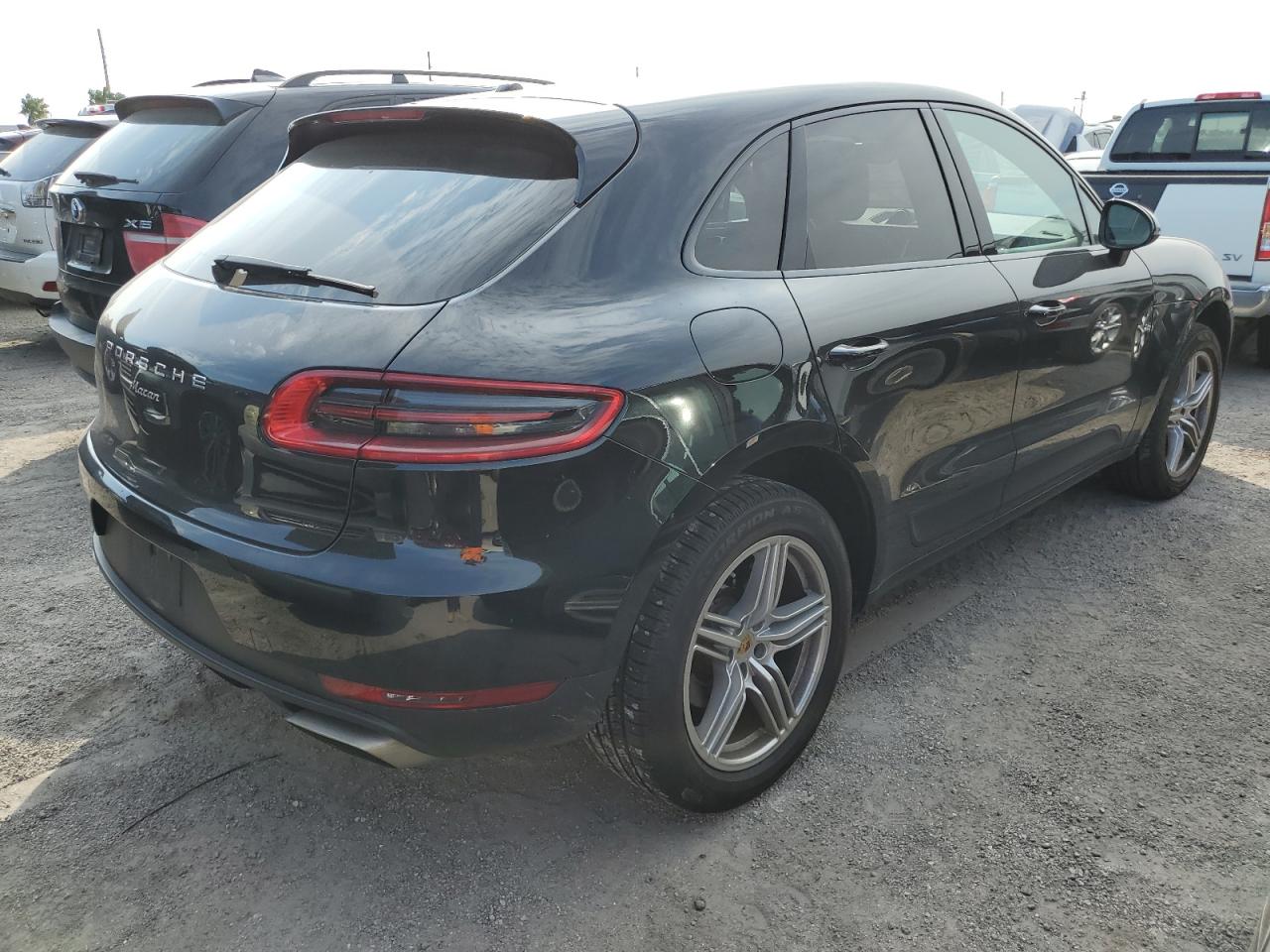 2017 Porsche Macan VIN: WP1AA2A50HLB01569 Lot: 76480944