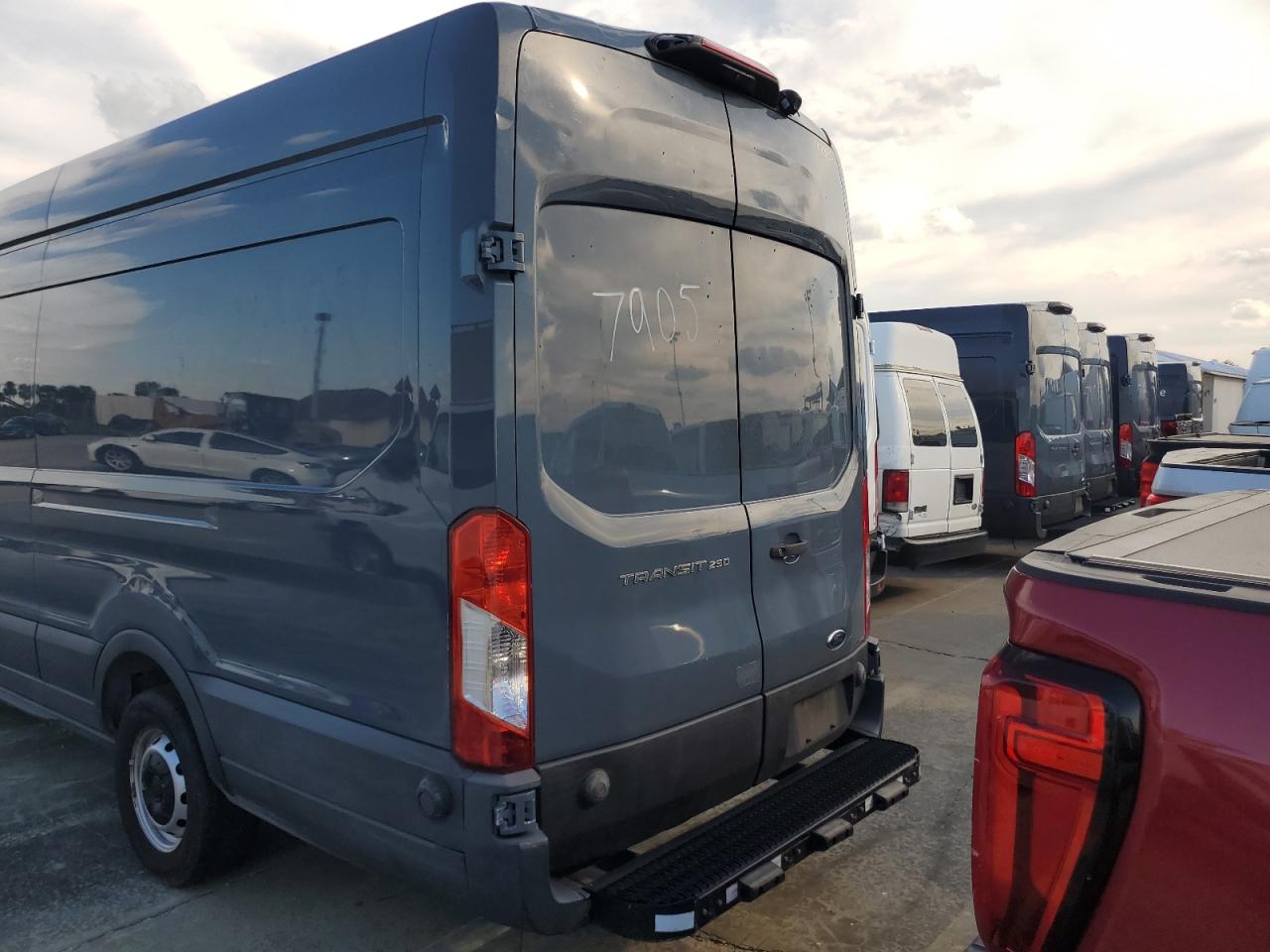 2020 Ford Transit T-250 VIN: 1FTBR3X89LKA47905 Lot: 74126534