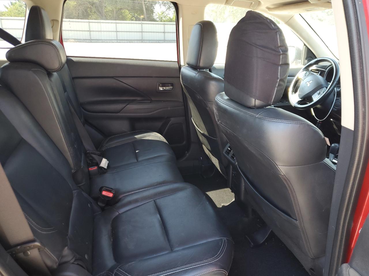 2019 Mitsubishi Outlander - Image 12