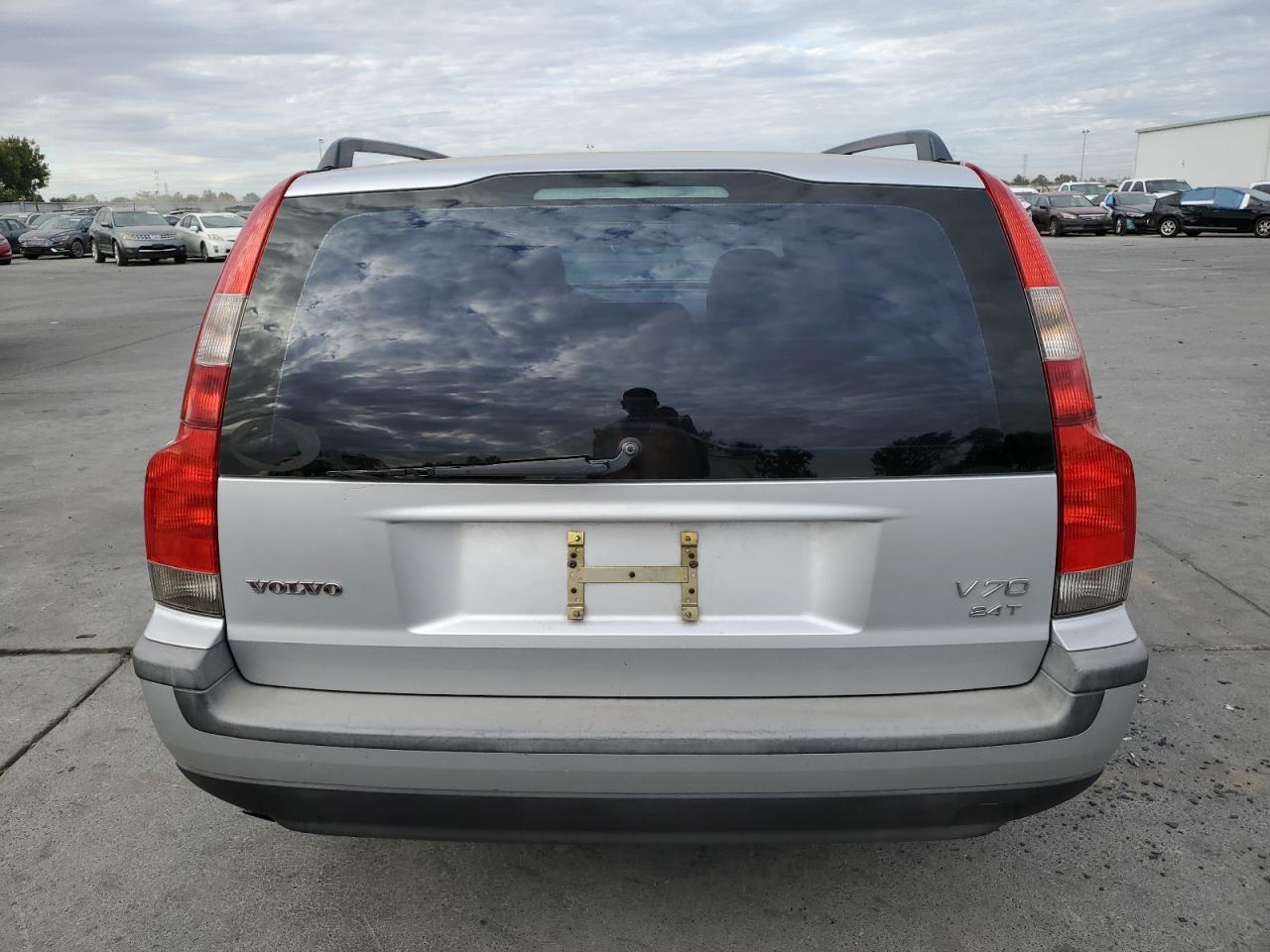 2002 Volvo V70 2.4T VIN: YV1SW58D121195061 Lot: 77491824