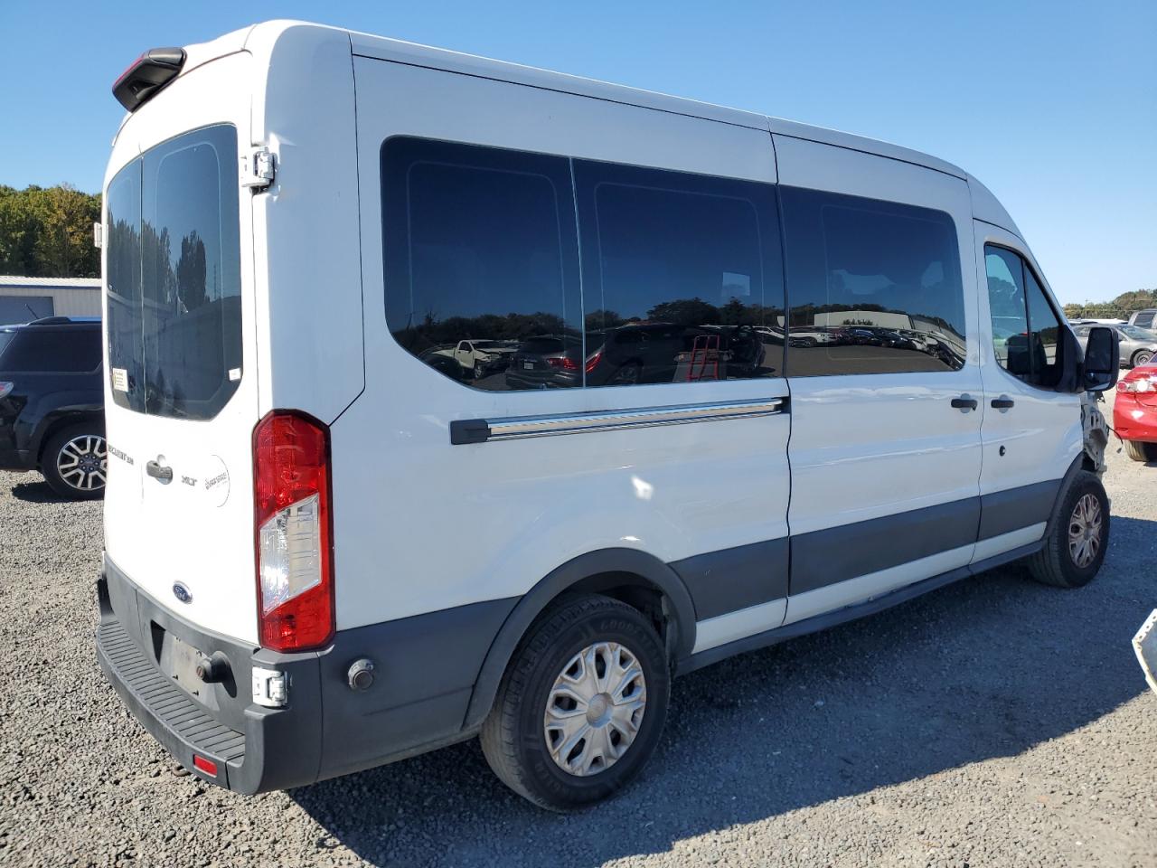 VIN 1FBAX2CM8KKA61568 2019 FORD TRANSIT no.3