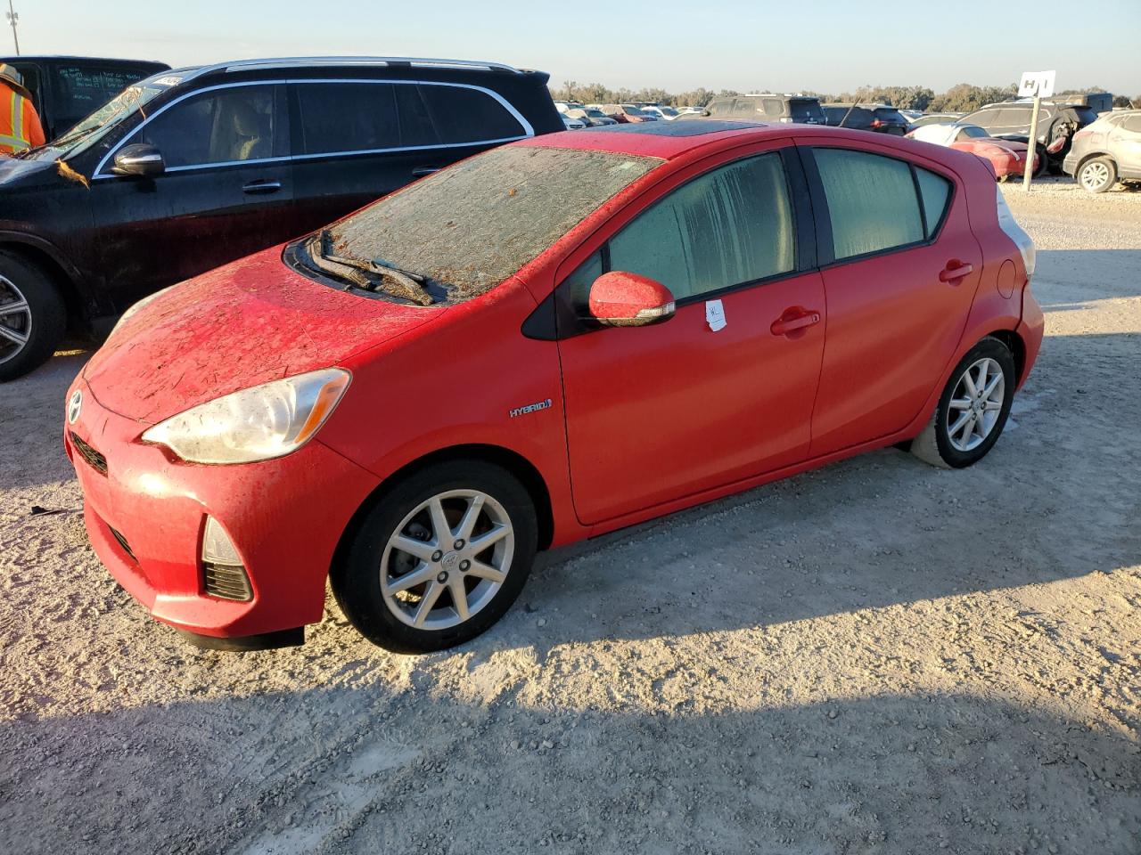 VIN JTDKDTB34D1035646 2013 TOYOTA PRIUS no.1