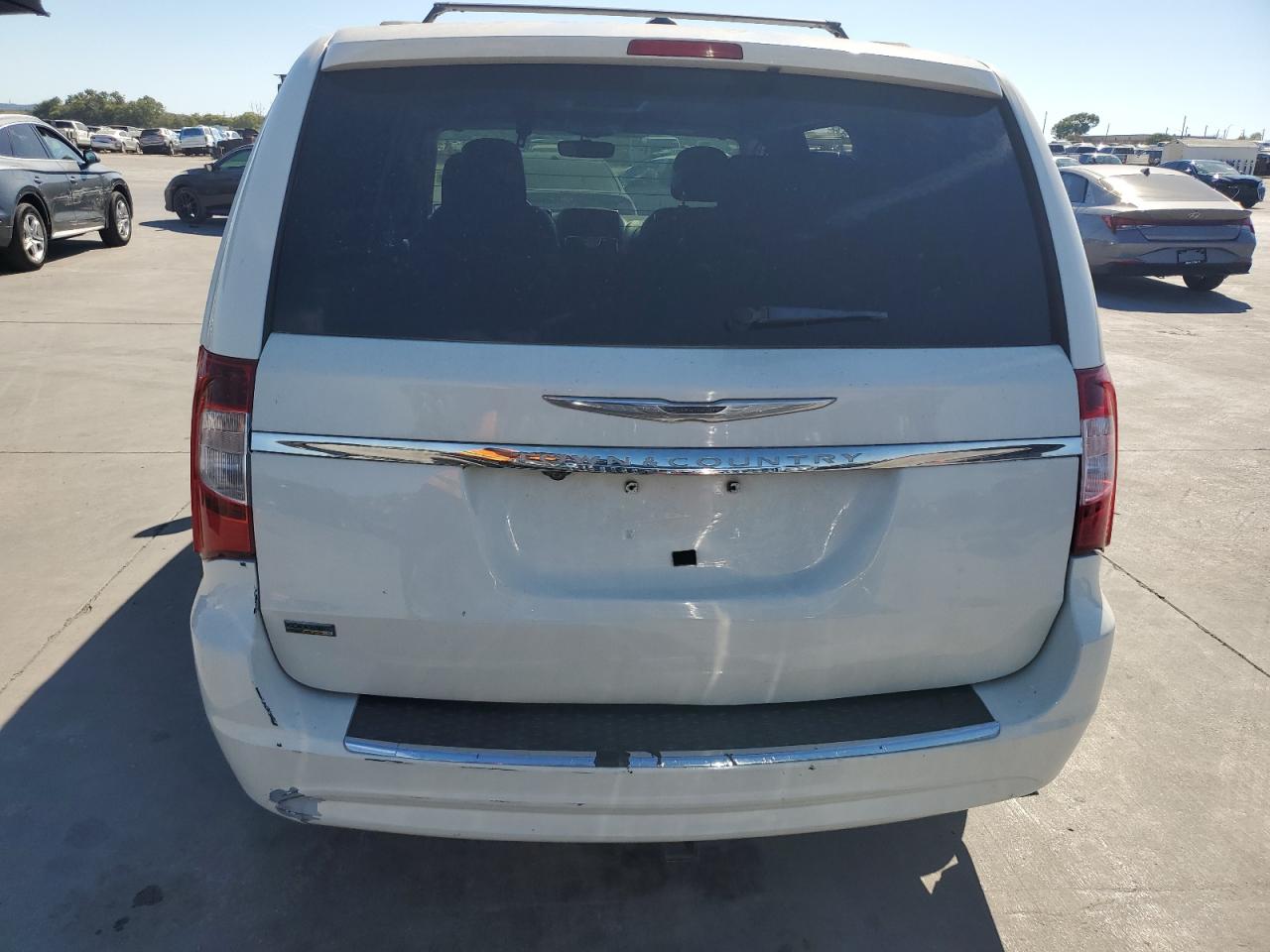 2012 Chrysler Town & Country Touring VIN: 2C4RC1BG2CR282005 Lot: 77180894