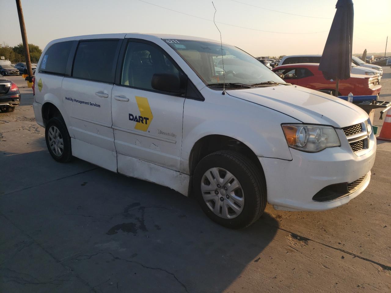 2C4RDGBG8HR767806 2017 Dodge Grand Caravan Se